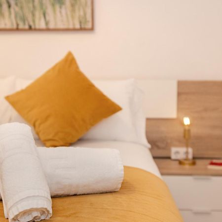Apartamentos Trianasol Sevilla Bagian luar foto