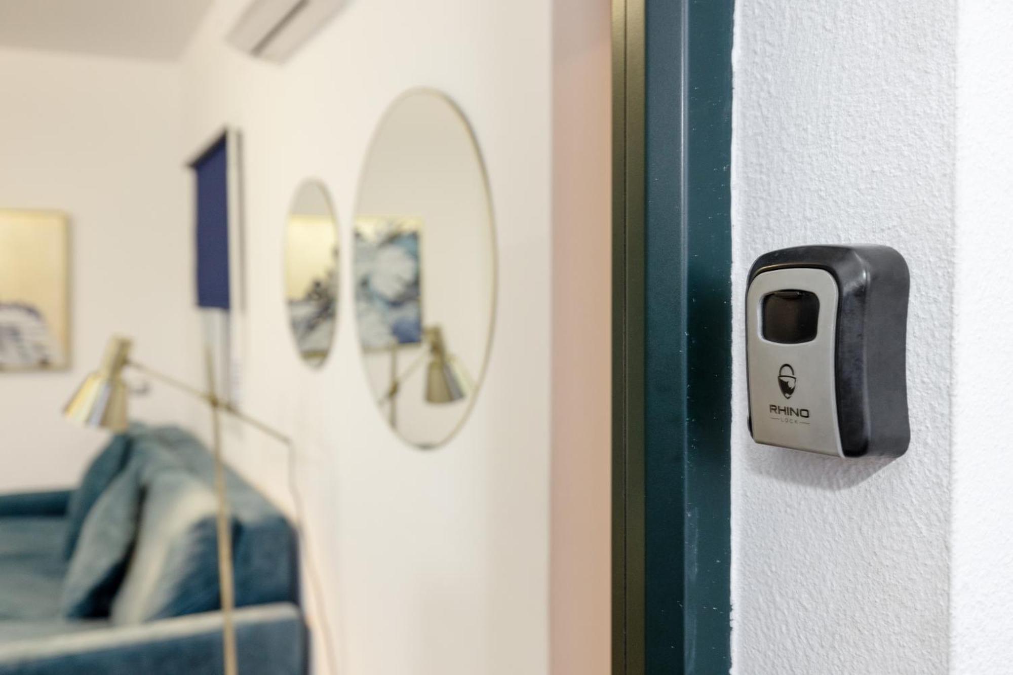 Apartamentos Trianasol Sevilla Bagian luar foto