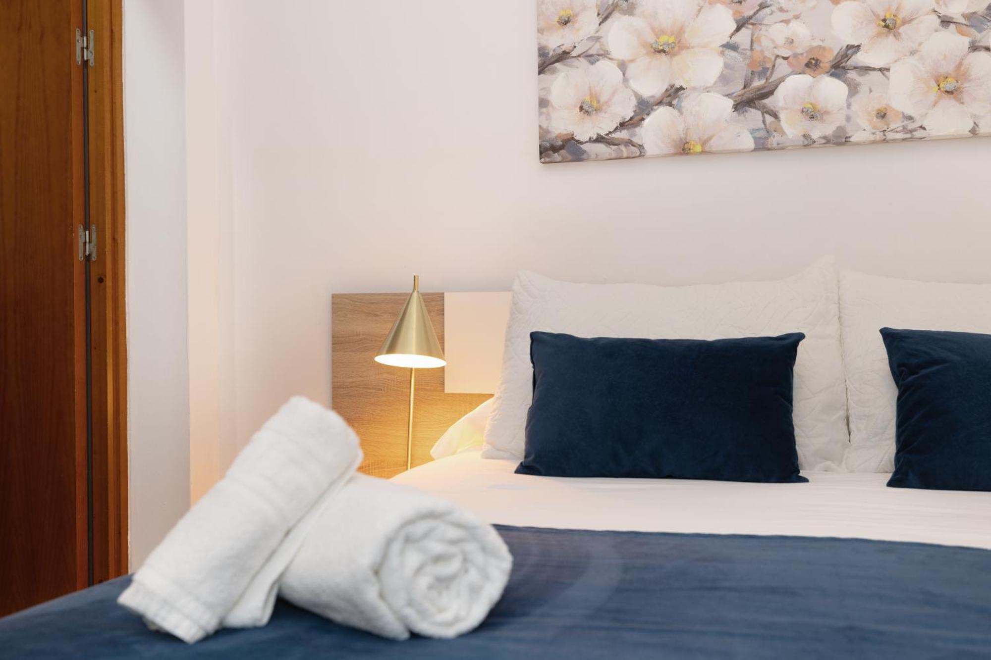 Apartamentos Trianasol Sevilla Bagian luar foto