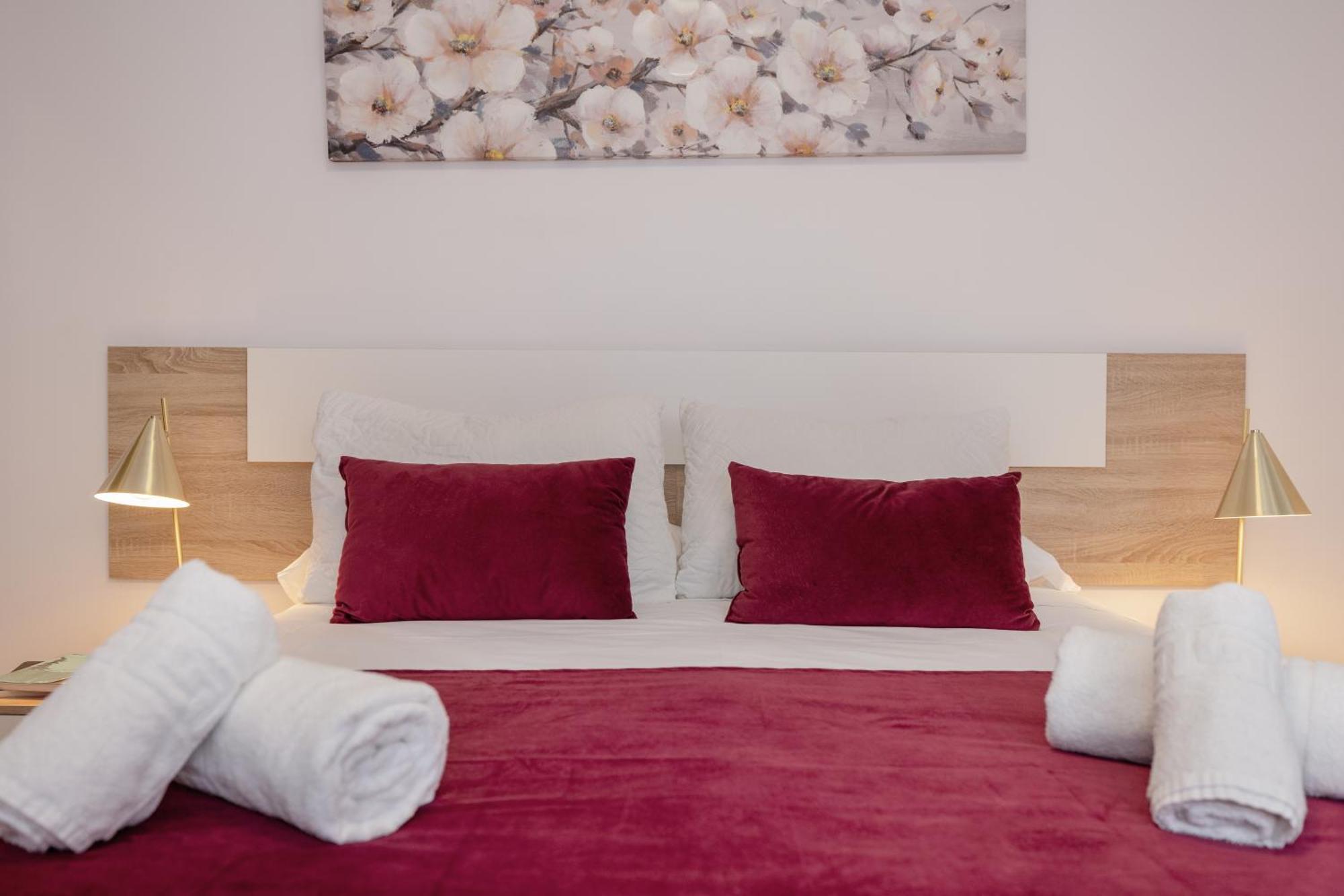 Apartamentos Trianasol Sevilla Bagian luar foto