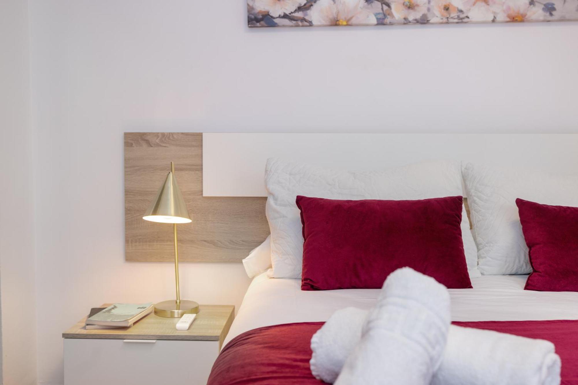 Apartamentos Trianasol Sevilla Bagian luar foto